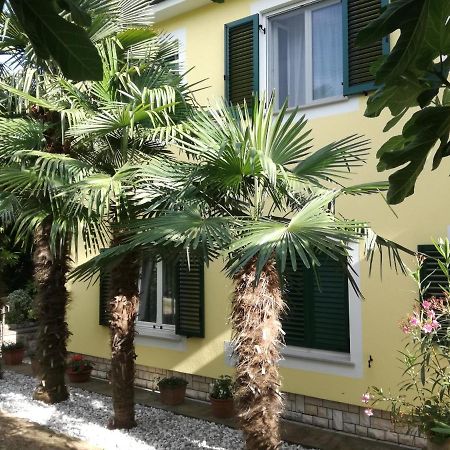 Guesthouse Leasol Lucija Zewnętrze zdjęcie